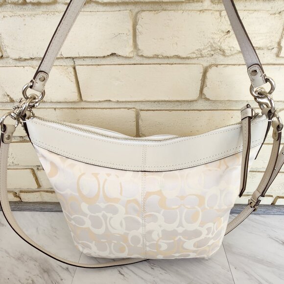 Like New Rare Coach Signature C's White & Cream Shoulder Bag Purse - Picture 4 of 16